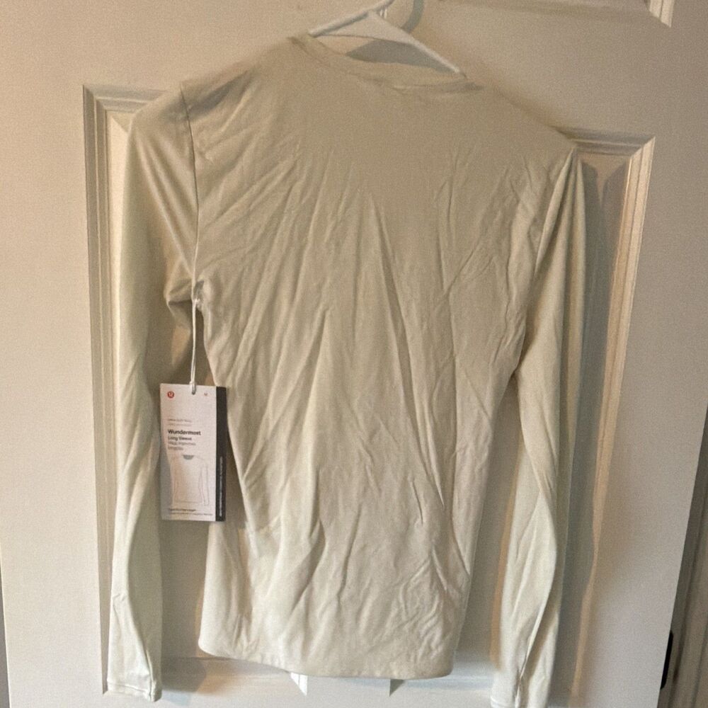 NWT Lululemon Nulu Crewneck Long Sleeve Shirt Top Bone Off White Cream Womens M - Picture 7 of 7